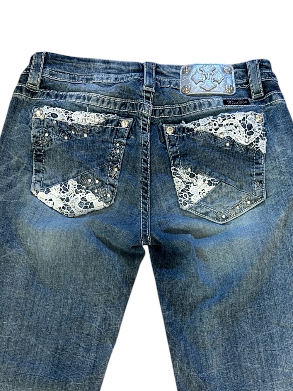 Miss Me Mid-Rise Curvy Crop Lace Embroidered Crystals Cropped Blue Jean Size 28